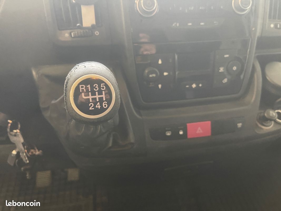 PEUGEOT BOXER FOURGON L4H2 BLUEHDI 165 - Attelage / Radars arr - Garantie (image 21)