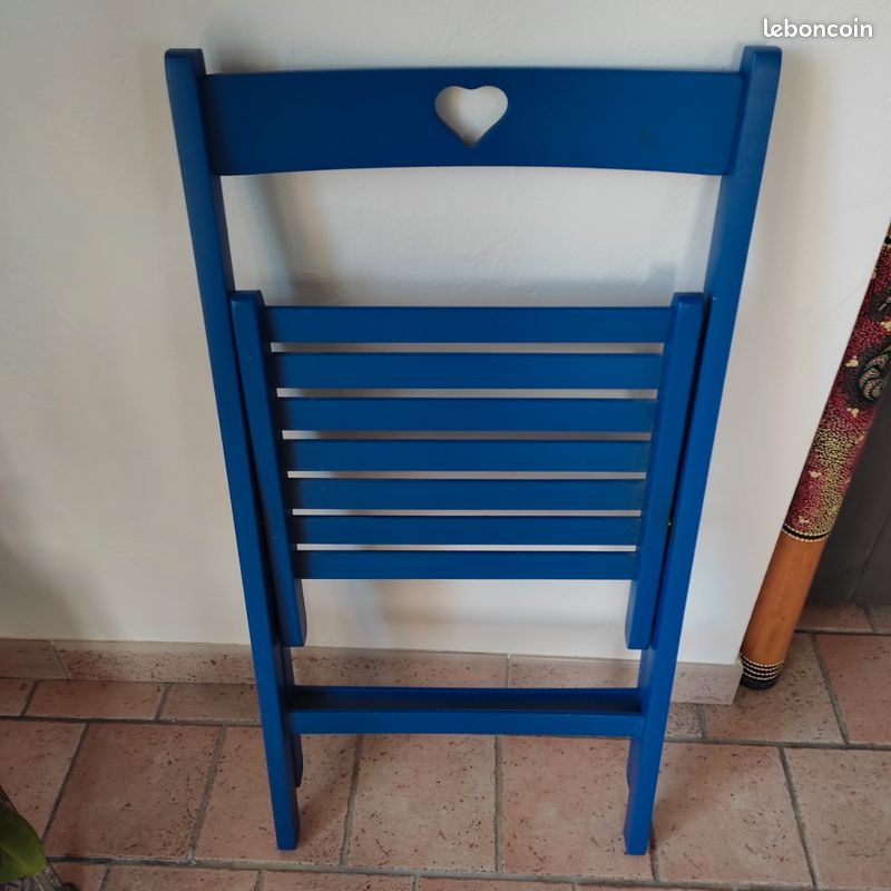 Chaise en bois (image 2)