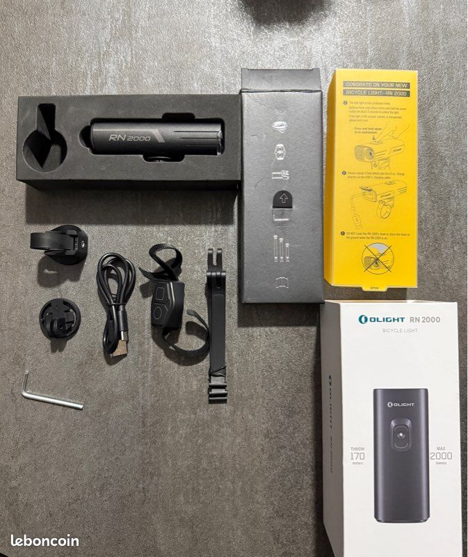 OLIGHT RN2000 Lampe vélo avant 2000 lm rechargeable