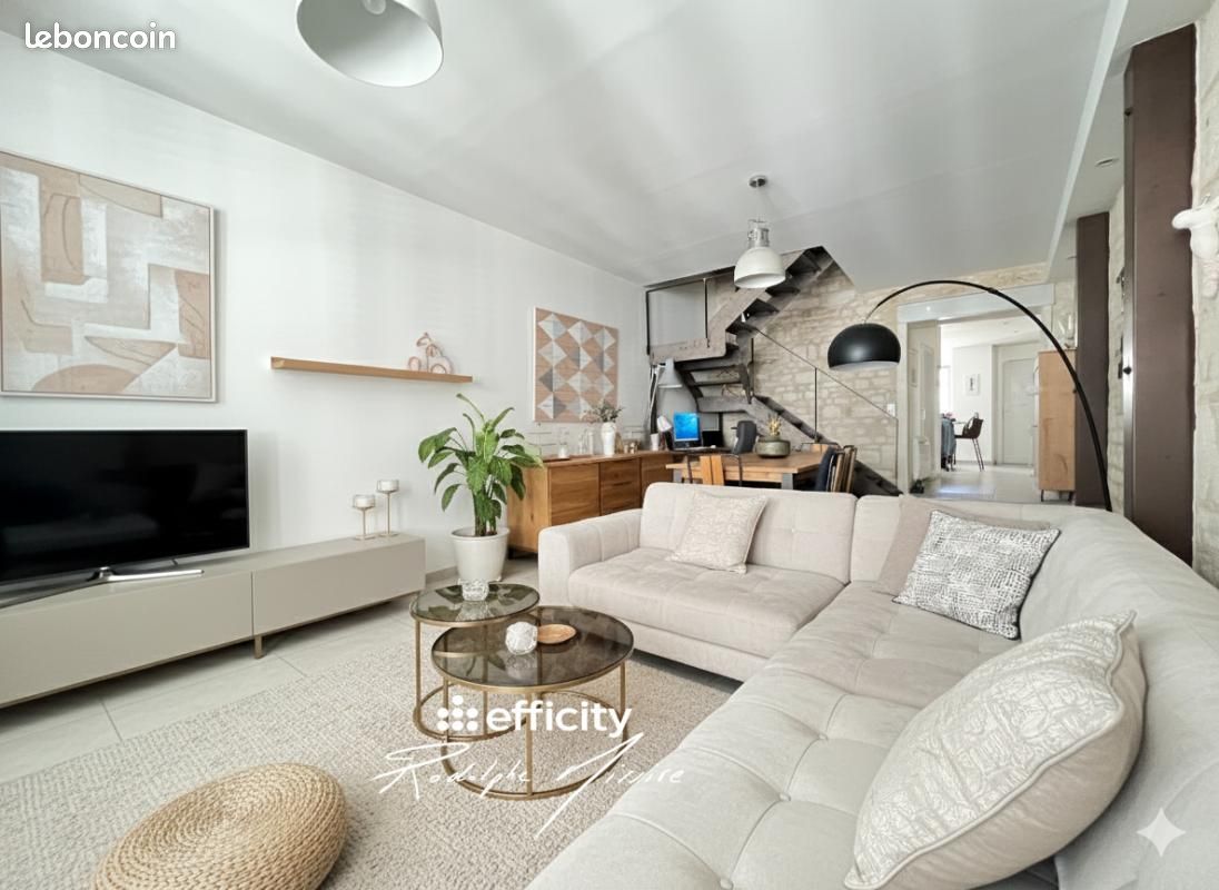 Appartement 5 pièces 108 m² · à Niort · 108 m² · 1 200 €/mois