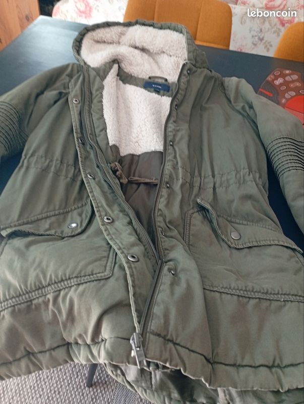 Vêtements divers (image 1)