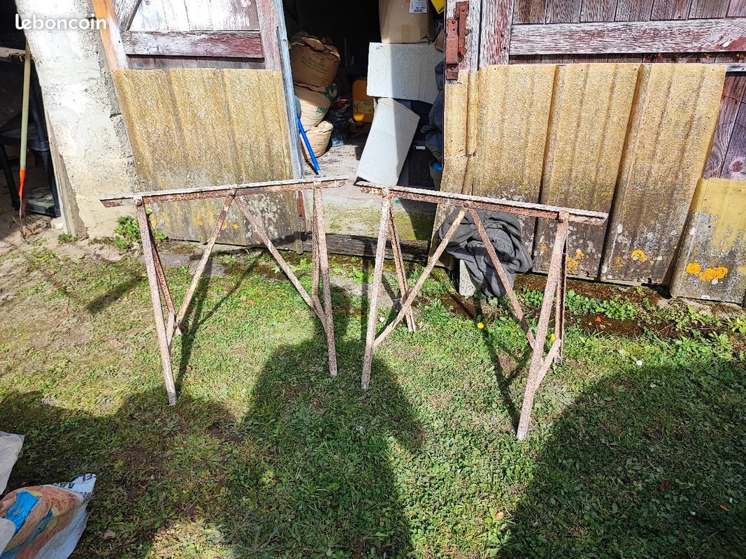 Tréteaux métal anciens (image 1)