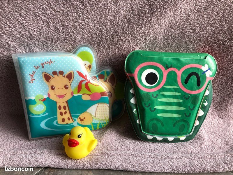 Lot jouets livres bain Sophie girafe crocodile canard (image 2)