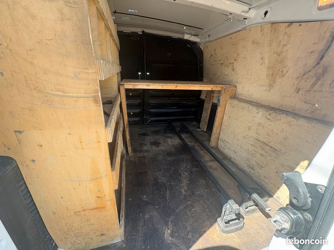 Citroën berlingo m 1.6 bluehdi 75 business (image 10)