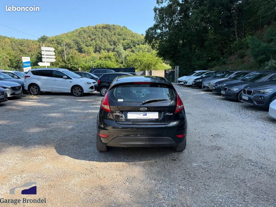 Ford Fiesta 1.4 TDCi 71cv Trend 2ème main (image 9)