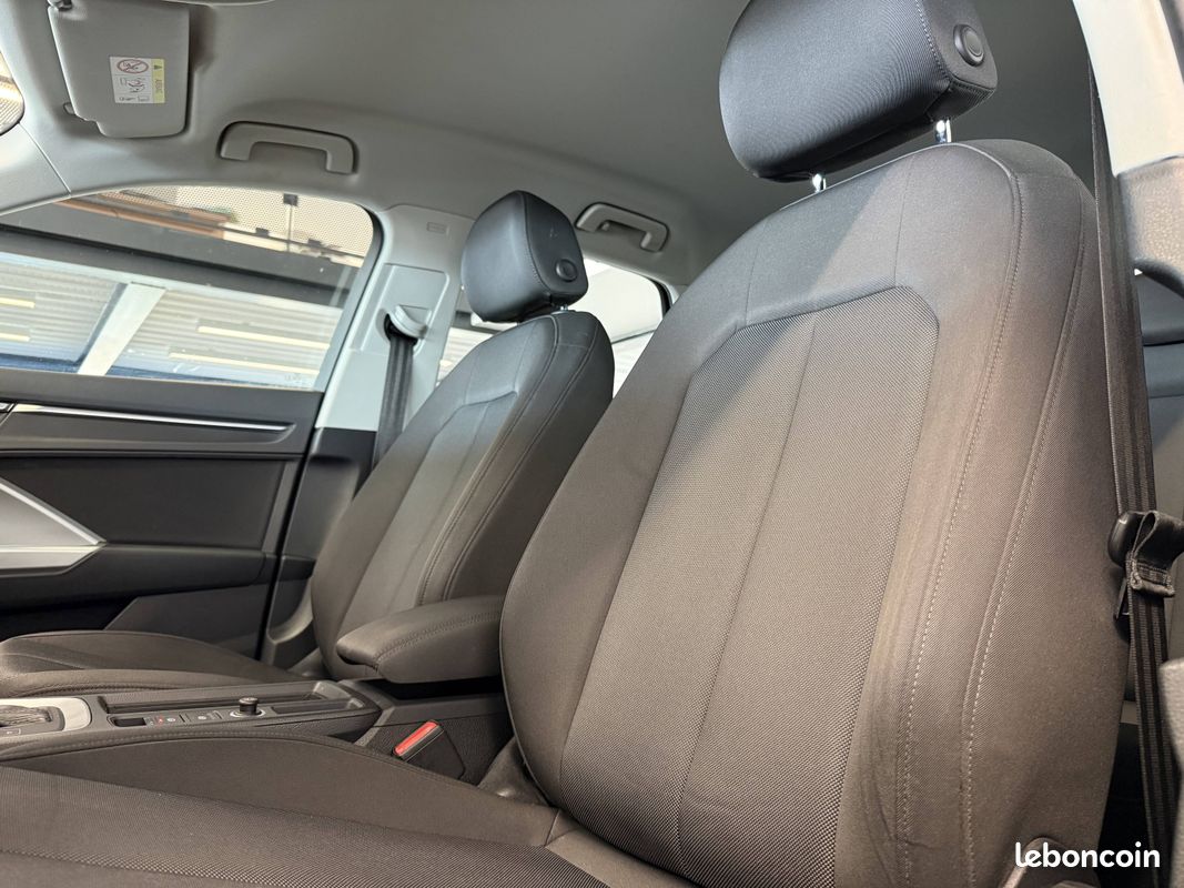 AUDI Q3 35 TDI 150 ch S tronic 7 Design (image 11)