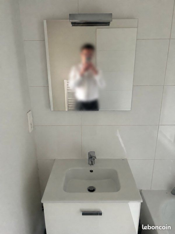 Meuble vasque et miroir (image 2)