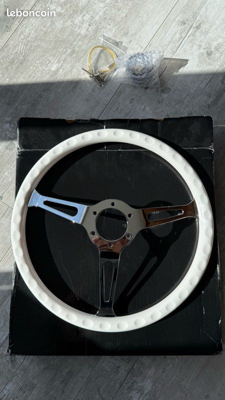 Volant Blanc Drift / Rétro (image 2)