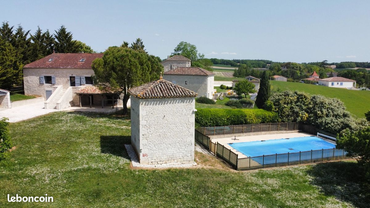 Maison 7 pièces 225 m² · à Montaigu-de-Quercy · 225 m² · 344 500 €
