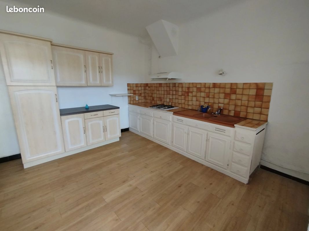 Maison 5 pièces 106 m² · à Nay · 106 m² · 127 800 €