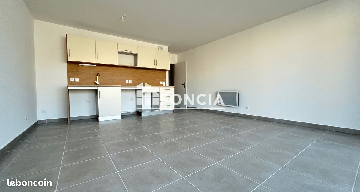 Appartement 3 pièces 66 m² · à Port-Saint-Louis-du-Rhône · 66 m² · 760 €/mois