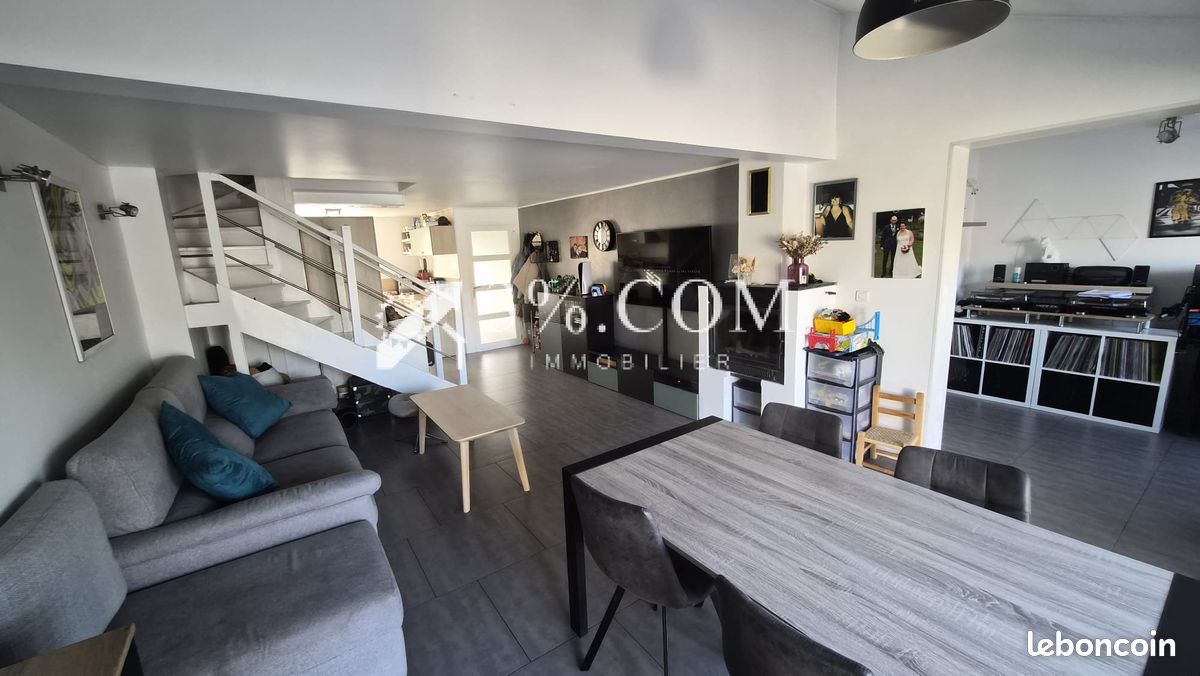 Maison 5 pièces 96 m² · à Neuville-en-Ferrain · 96 m² · 284 000 €