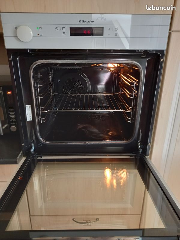 Four vapeur electrolux (image 5)