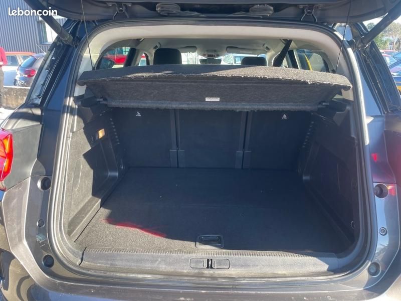 Citroen C5 Aircross Hybrid 225ch Shine e-EAT8 (image 13)