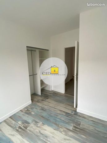 https://img.leboncoin.fr/api/v1/lbcpb1/images/41/07/b1/4107b148ca9b25ba81128765ae6435502b92b010.jpg?rule=ad-image