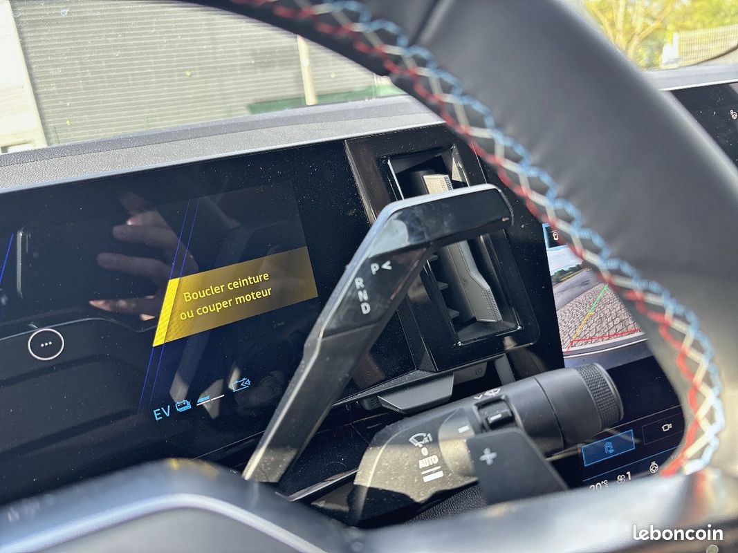 RENAULT Rafale E-Tech full hybrid 200 ch esprit Alpine (image 15)
