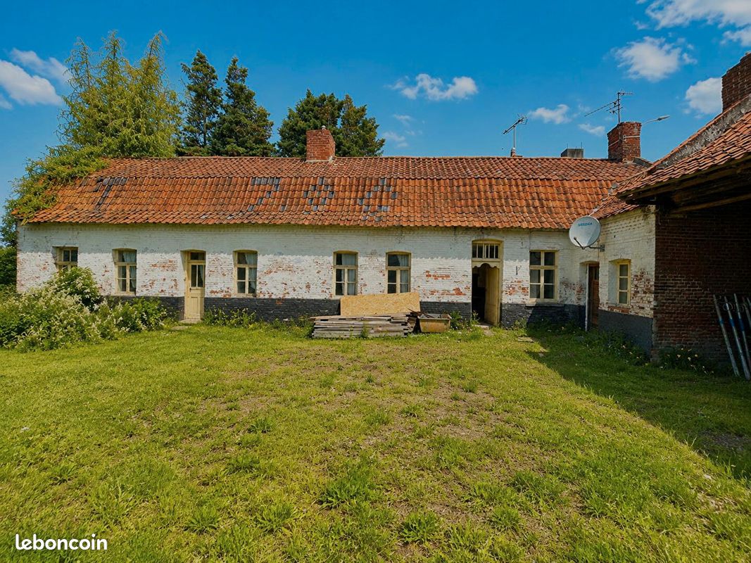 Maison 5 pièces 188 m² · à Coutiches · 188 m² · 189 000 €