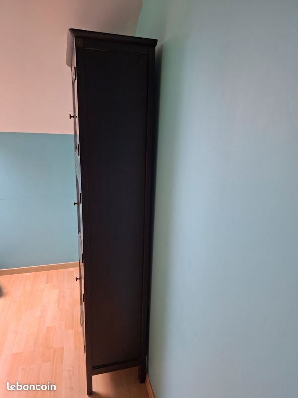 Meuble avec 3 vitrines (image 2)