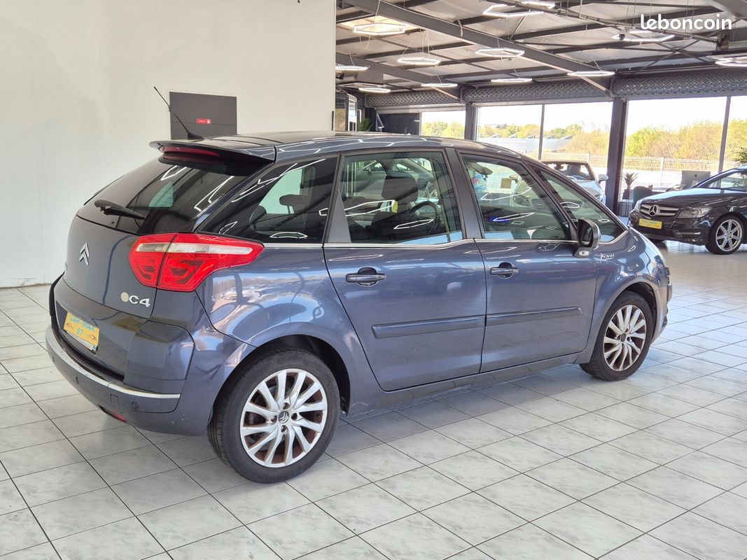 Citroën C4 1.6 HDi 16V 110 cv Exclusive (image 4)