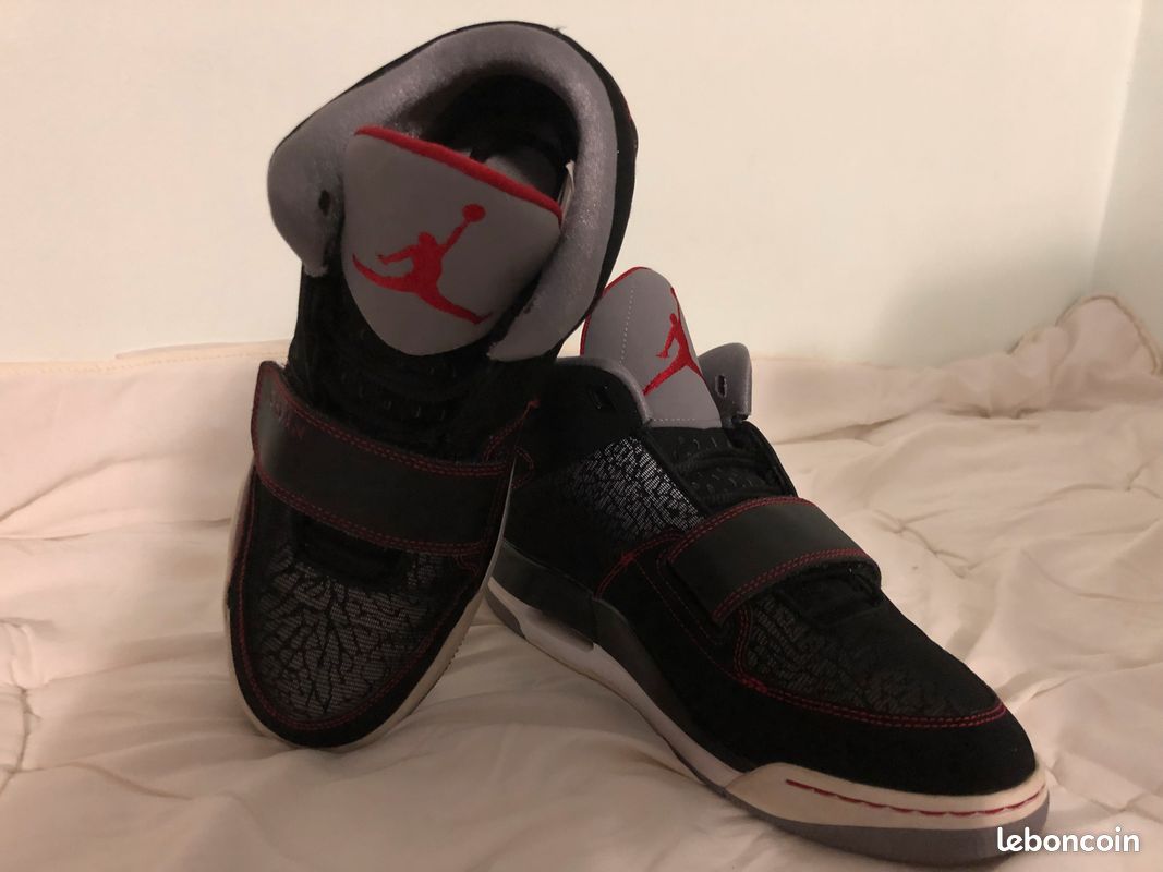 Air Jordan Flight Club 90'S Black Gym Red Cement Grey en T.B.E (image 1)