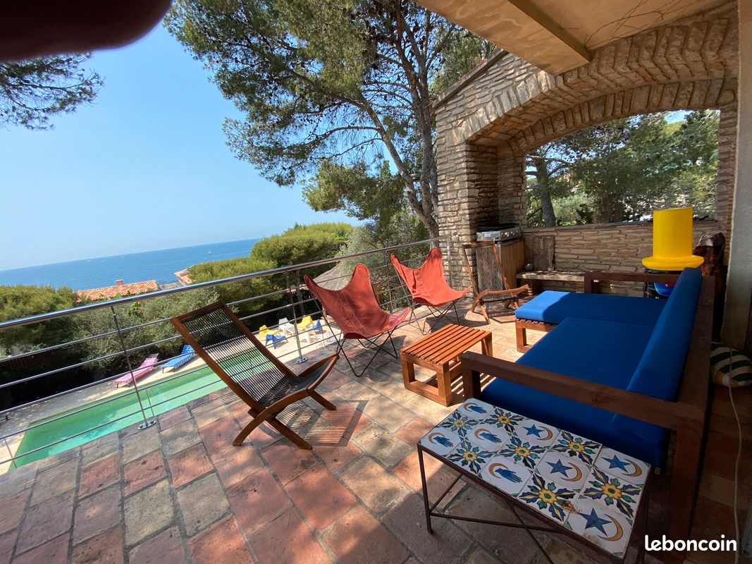 Villa bord de mer, vue imprenable plein sud, accés plage privée (image 2)