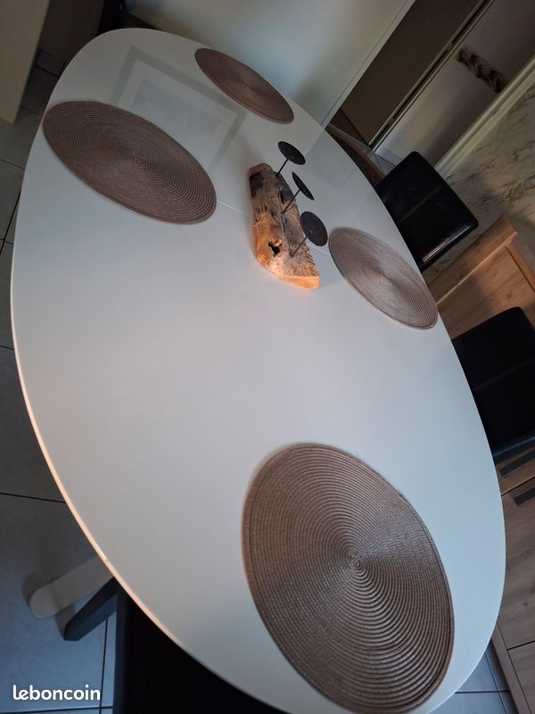 Table de salle à manger (image 2)