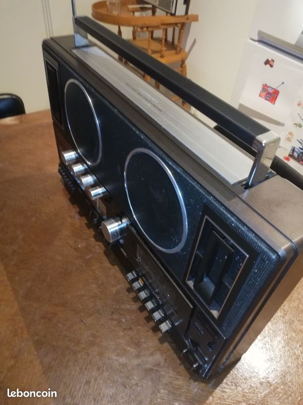 Radio cassette Grundig type RR2000 - Collection