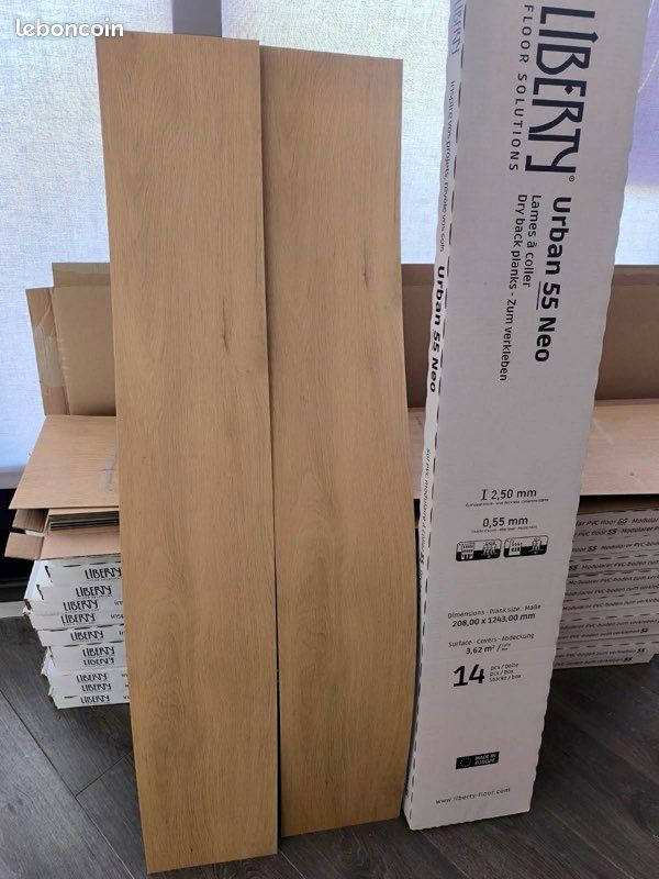 Sol PVC modulaire à coller aspect bois (image 1)