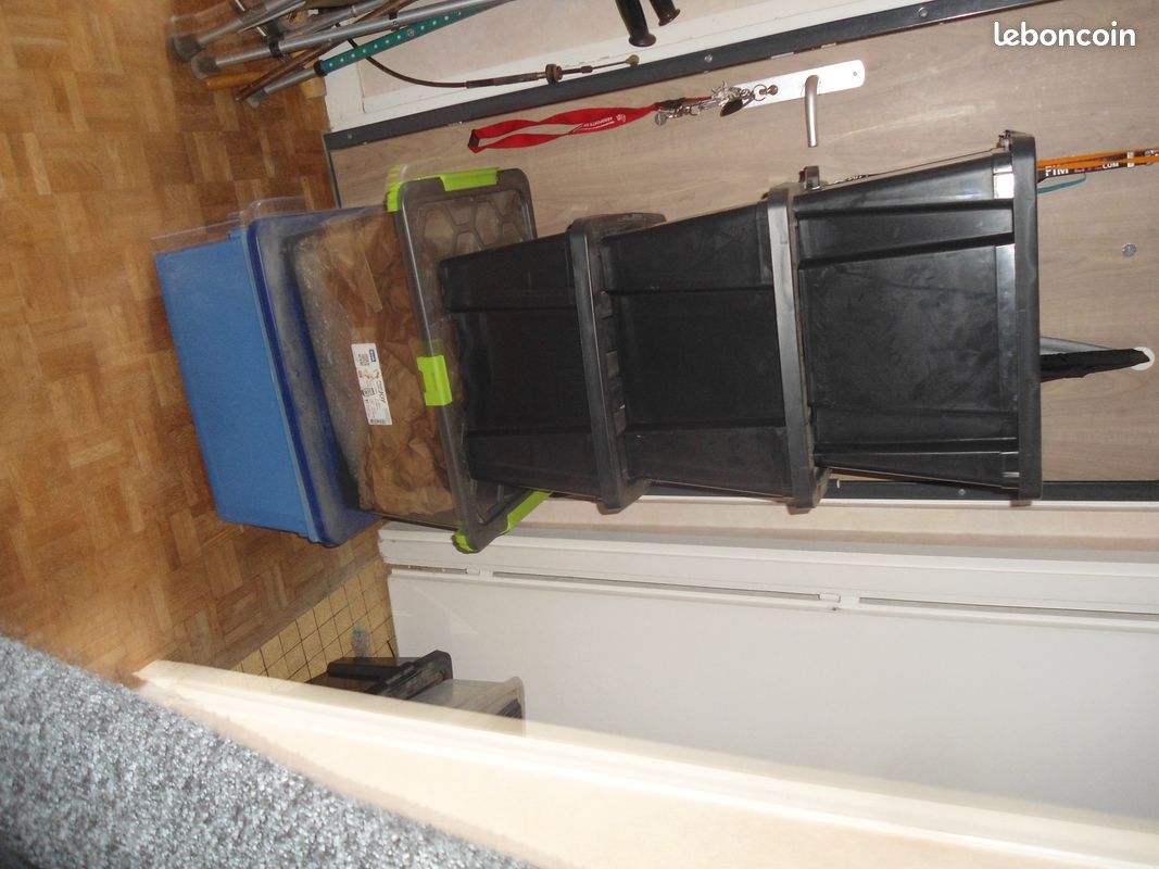 5 caisse platiques (image 1)