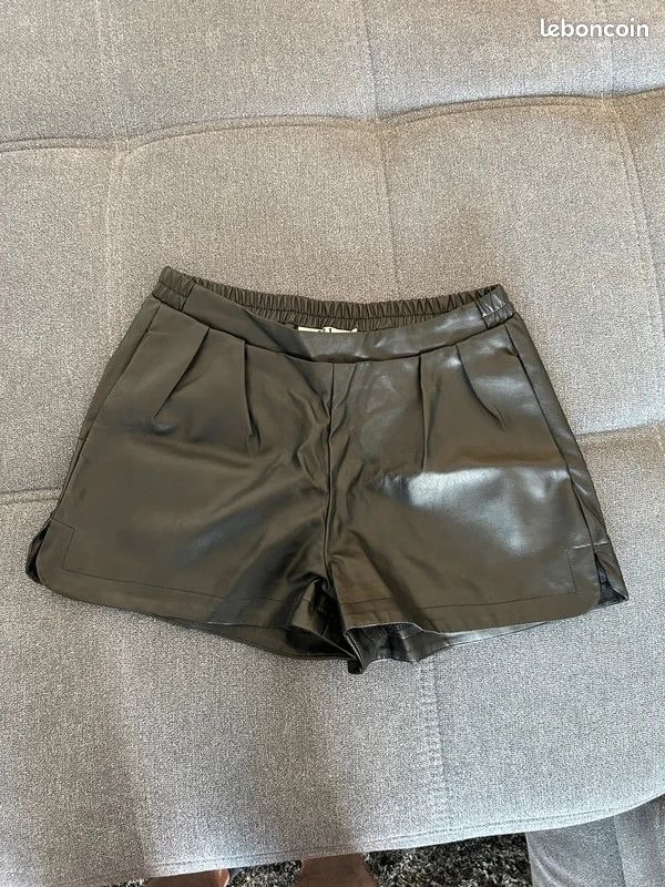 Short noir en similicuir - S - L&L (image 1)