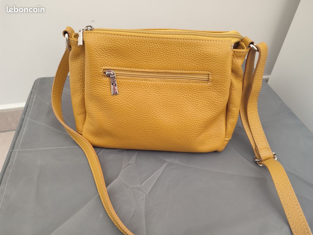 Sac fille brillant à bandoulière et rabat pastel jaune