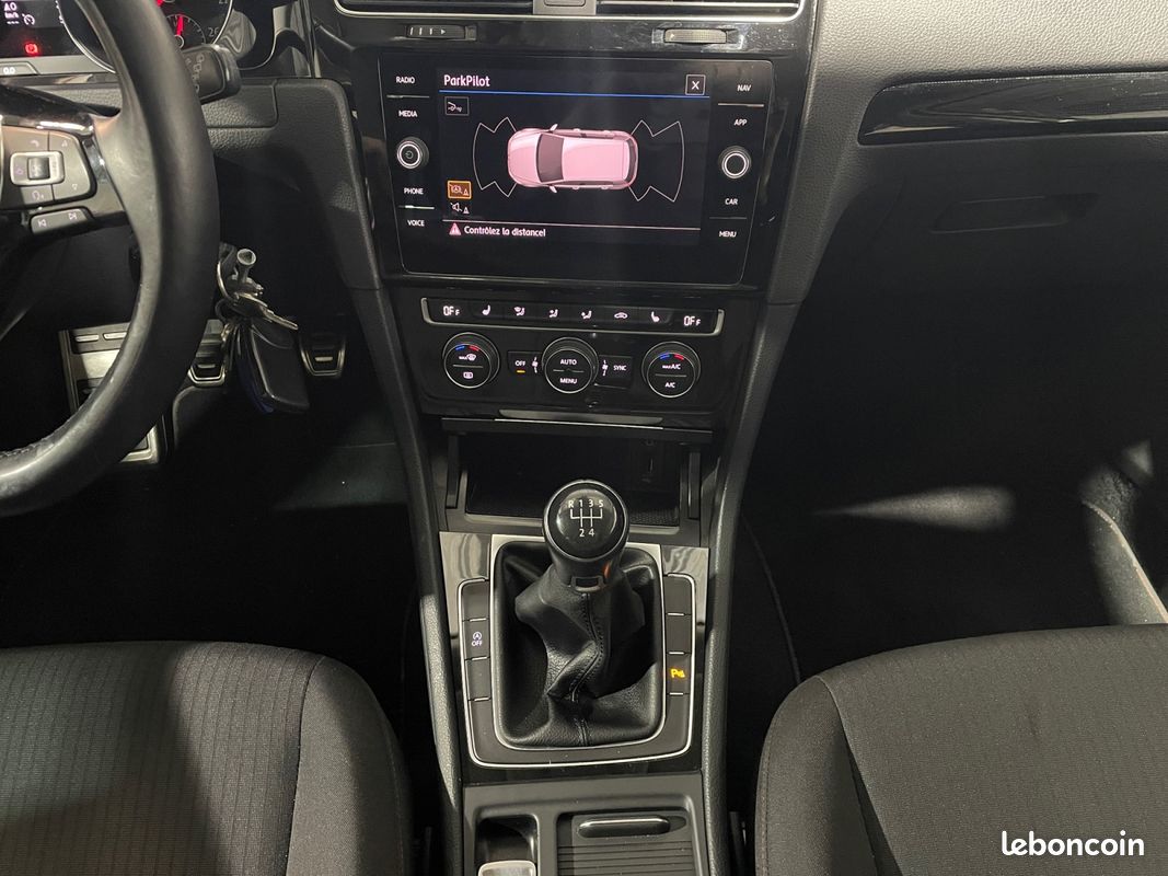 VOLKSWAGEN GOLF 1.6 TDI 115 Version Sound 115Ch Apple Carplay sièges chauffants Garantie 12 mois (image 12)