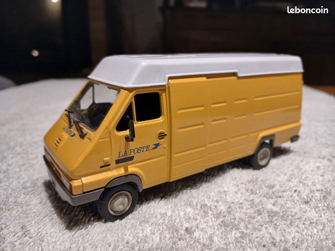 RENAULT FOURGON MASTER Services PROMODIS par ELIGOR 268360 au 1/43 EUR