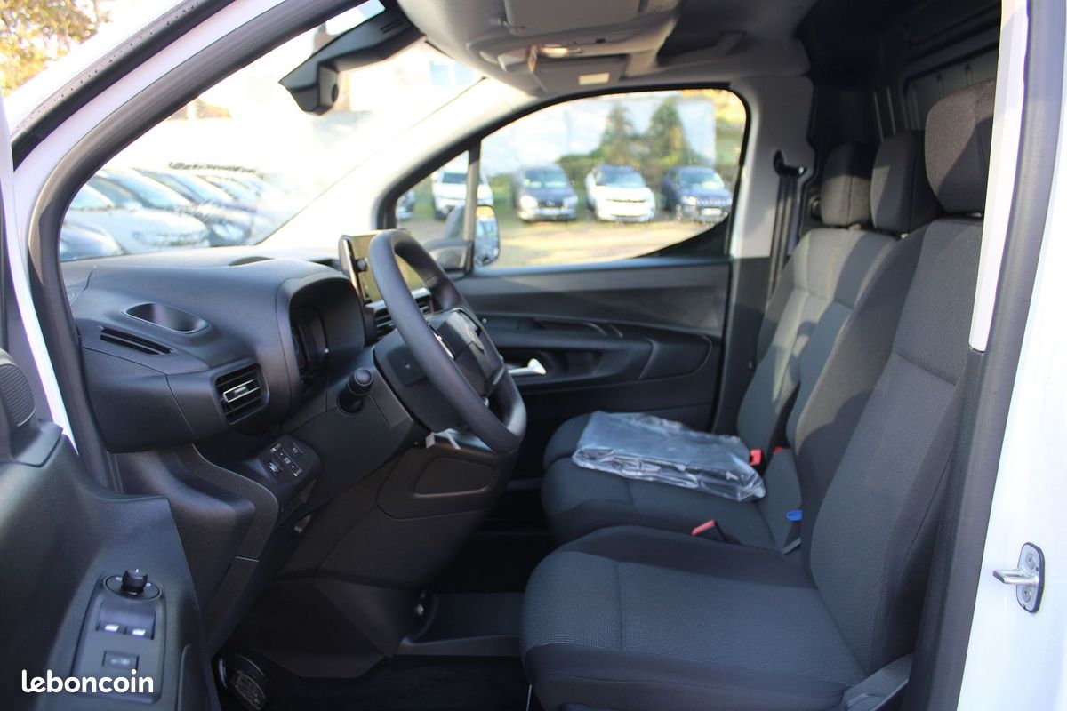 Citroen BERLINGO 5 AFFAIRE BLUE HDI 100 CV "3 PLACES" GPS GRIP USB FULL LED CAMÉRA TVA=17920 E HT (image 7)