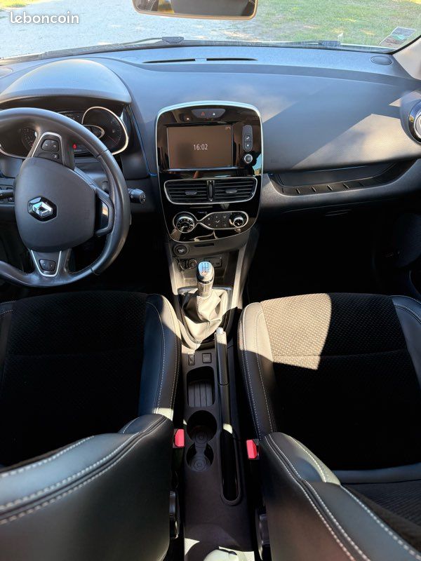 Renault Clio IV 1.5 dCi 90 ch Intens (image 3)