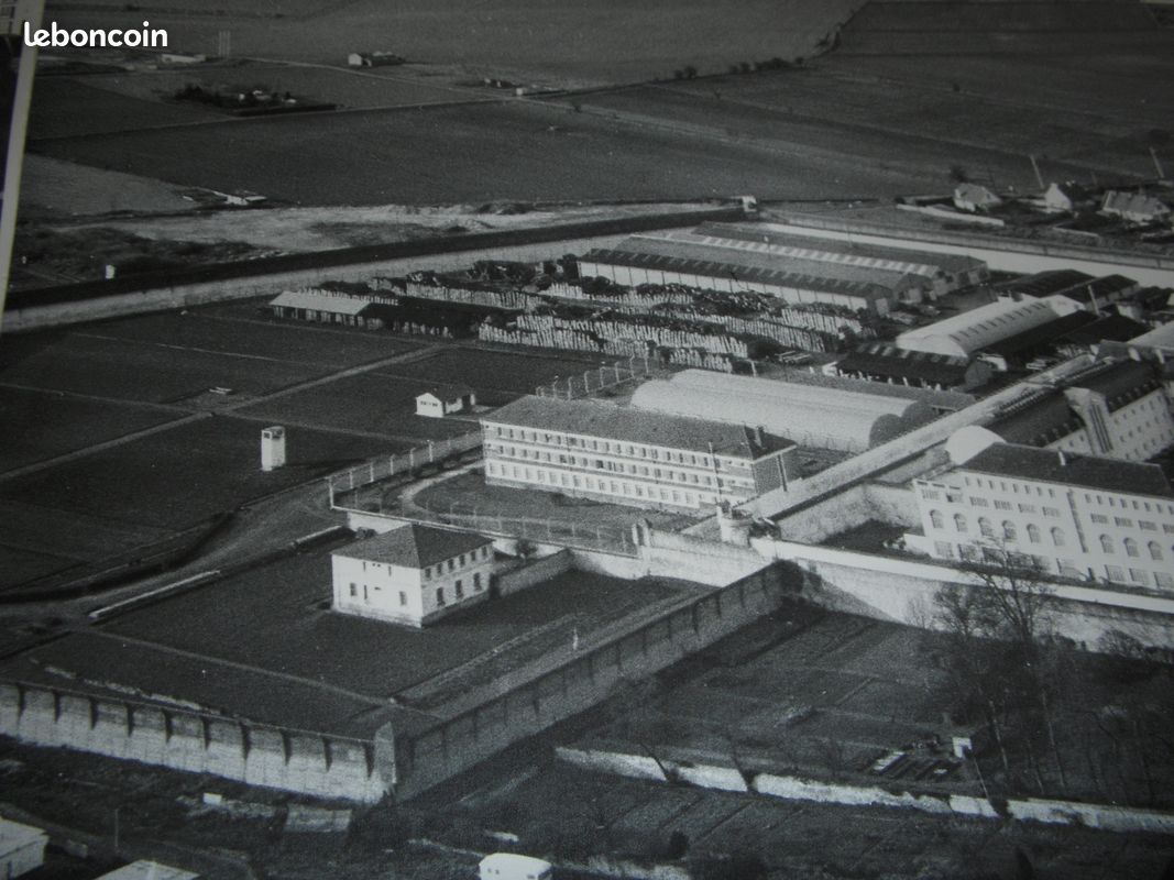 Vues aerienne du centre de detention 1960 (image 1)