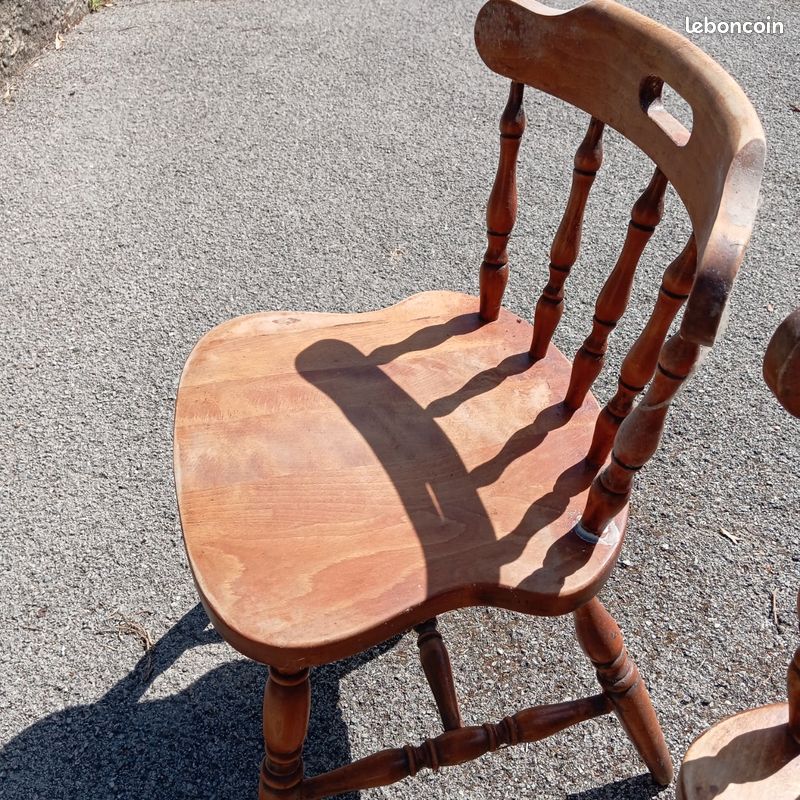 Lot 2 chaises bois vintage (image 3)