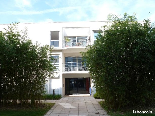 Studio 1 pièce 20 m² — 1