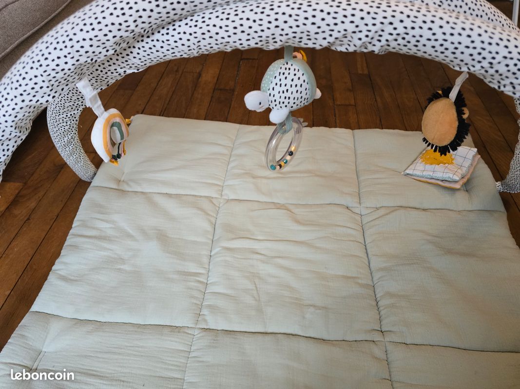 Tapis d'éveil avec arche modèle Tanzanie Vertbaudet Mobilier enfant