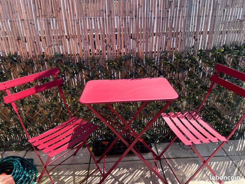 Ensemble table et chaise d’extérieur (image 1)