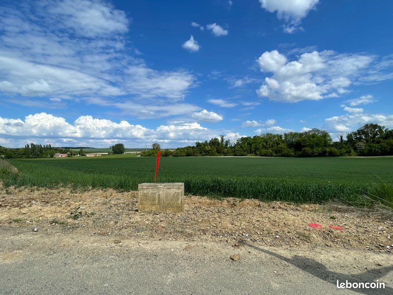 Terrain plat 800 M2 vue sur la nature · à Chepoix · 32 000 €