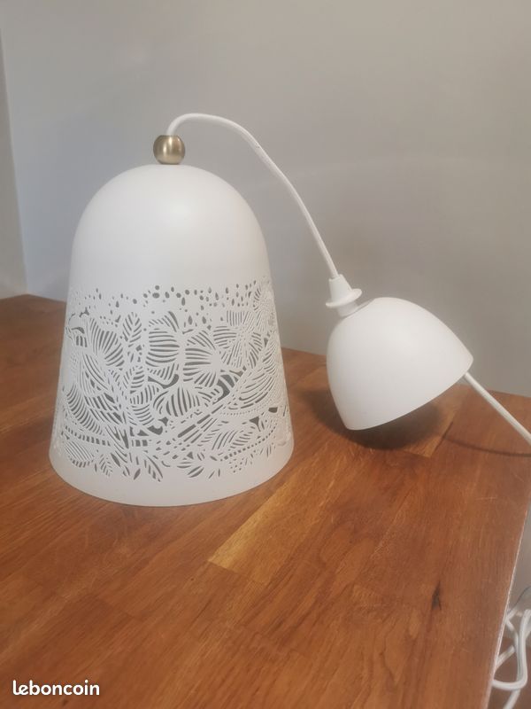 Luminaire IKEA (image 1)