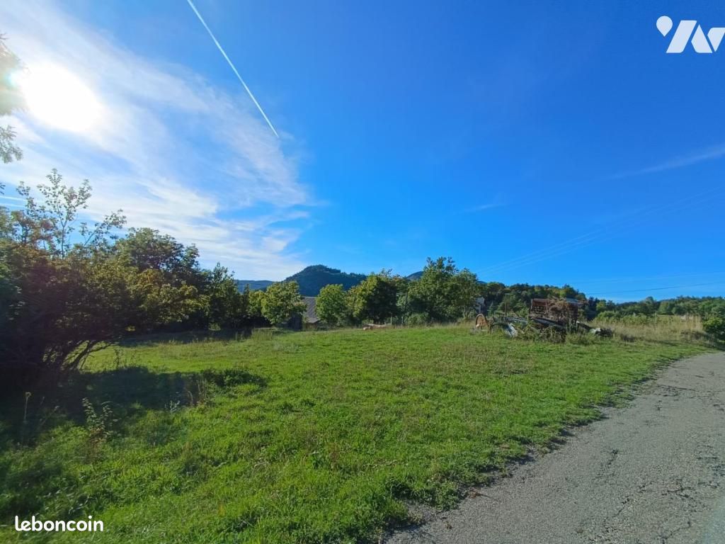 Terrain 1056 m² · à Ubaye-Serre-Ponçon · 1 056 m² · 86 000 €