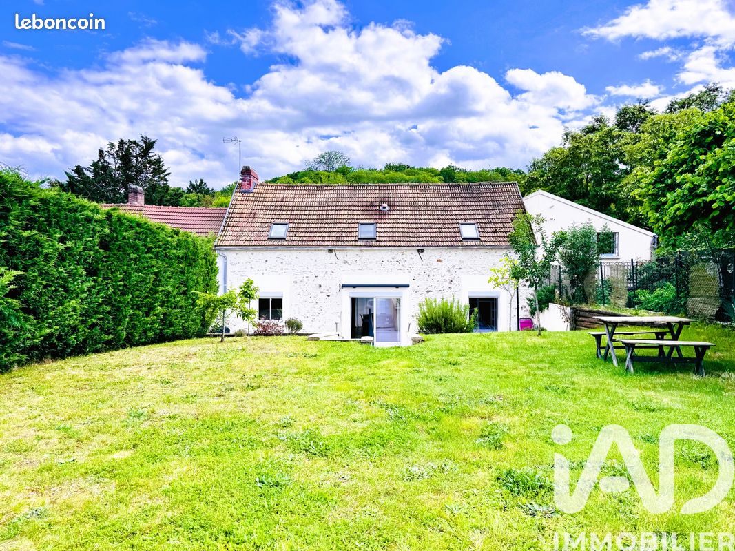 Maison 6 pièces 140 m² · à Bazoches-sur-Guyonne · 140 m² · 499 500 €