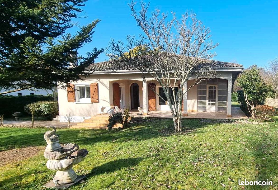 Maison 5 pièces 128 m² · à Aire-sur-l'Adour · 128 m² · 1 100 €/mois