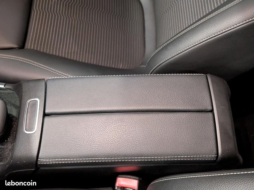 MERCEDES GLA 200 1.3 165 Progressive Line 7G-DCT (image 14)