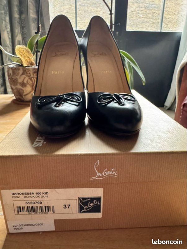 Chaussures Louboutin - Taille 37 - Noir - Cuir - Talons Hauts (plus De 7 Cm) - Occasion