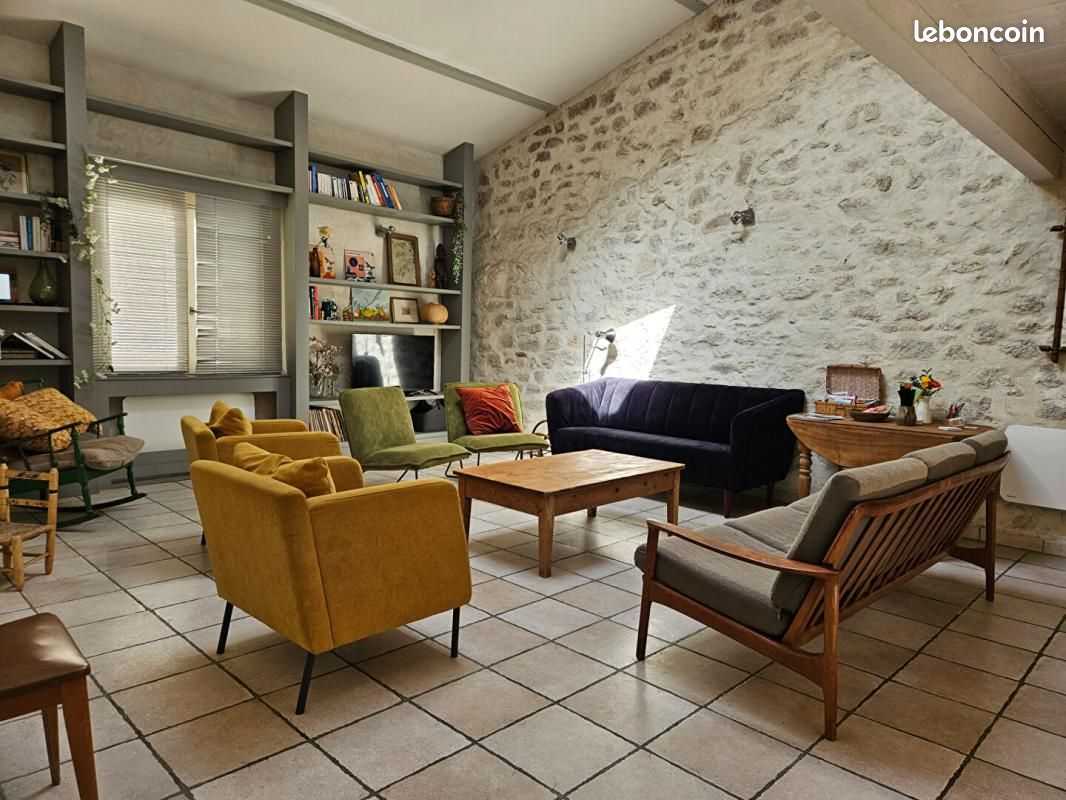 Appartement 4 pièces 126 m² · à Villeneuve-lès-Avignon · 126 m² · 1 580 €/mois