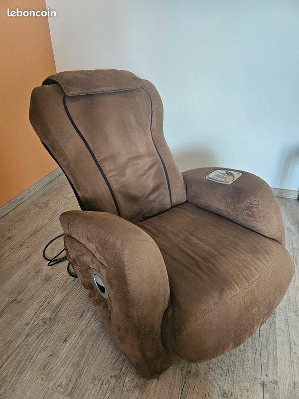 Fauteuil De Massage IJoy D'occasion - Fonctions Pétrissage, Roulement, à Coups - Dimensions 85x72x90 Cm