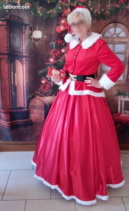 Robe costume Mère Noël taille M correspondant à un 40/42 Vêtements